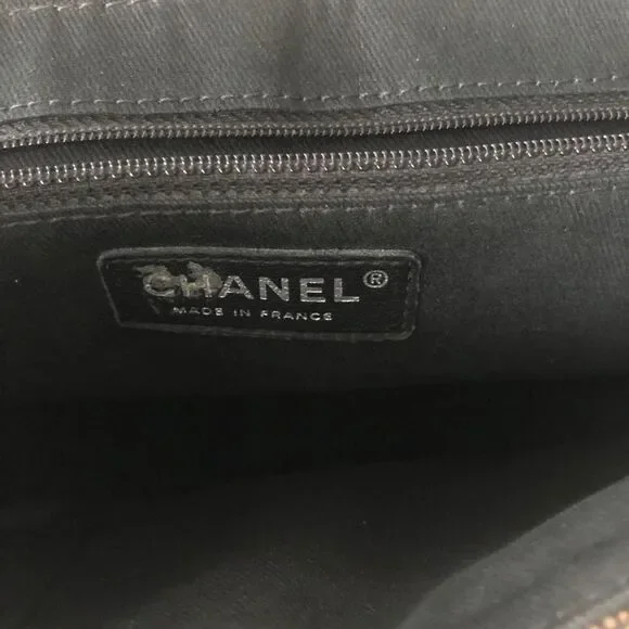 CHANEL bronze shoulder/crossbody bag - Picture 8 of 8